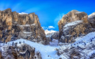 第一秩序和银河帝国哪个厉害？第一军团和银河帝国？